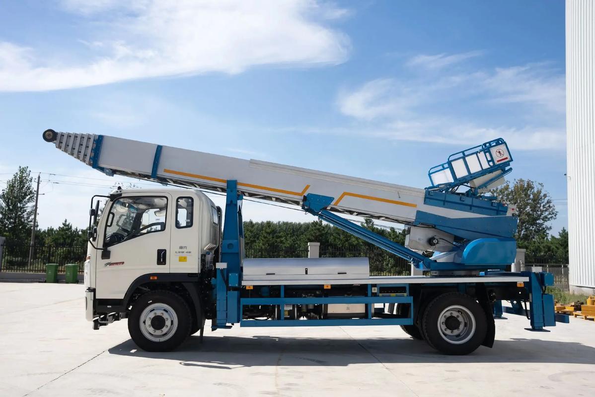 全南县云梯上料车租赁费用