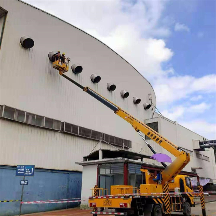 全南县高空作业车出租服务：专业广告牌安装解决方案