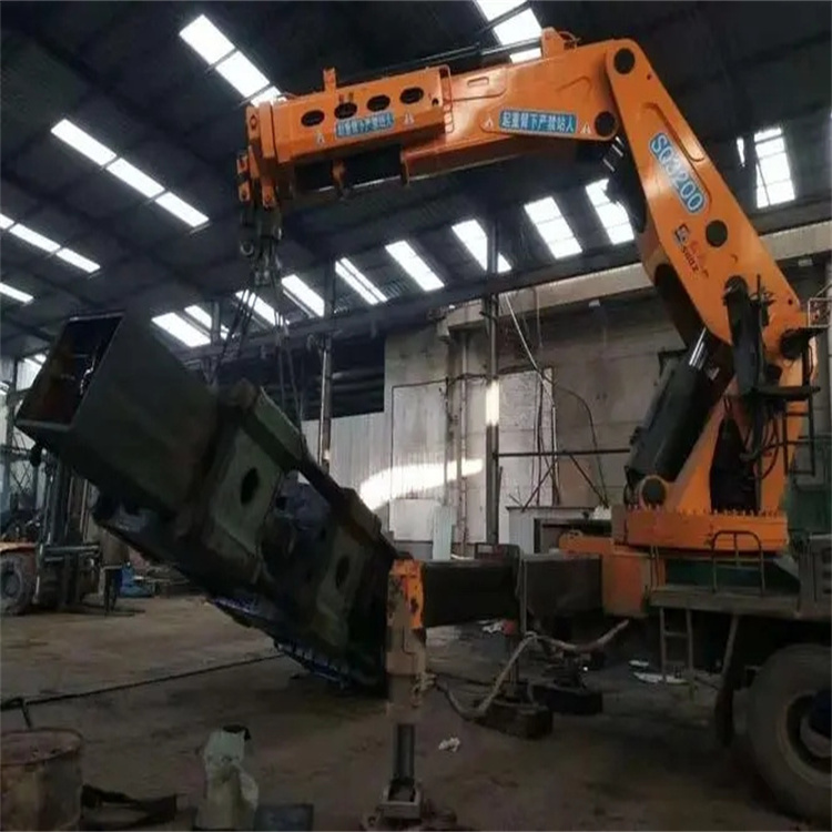 全南县130吨折臂吊车出租吊机租赁附近电话